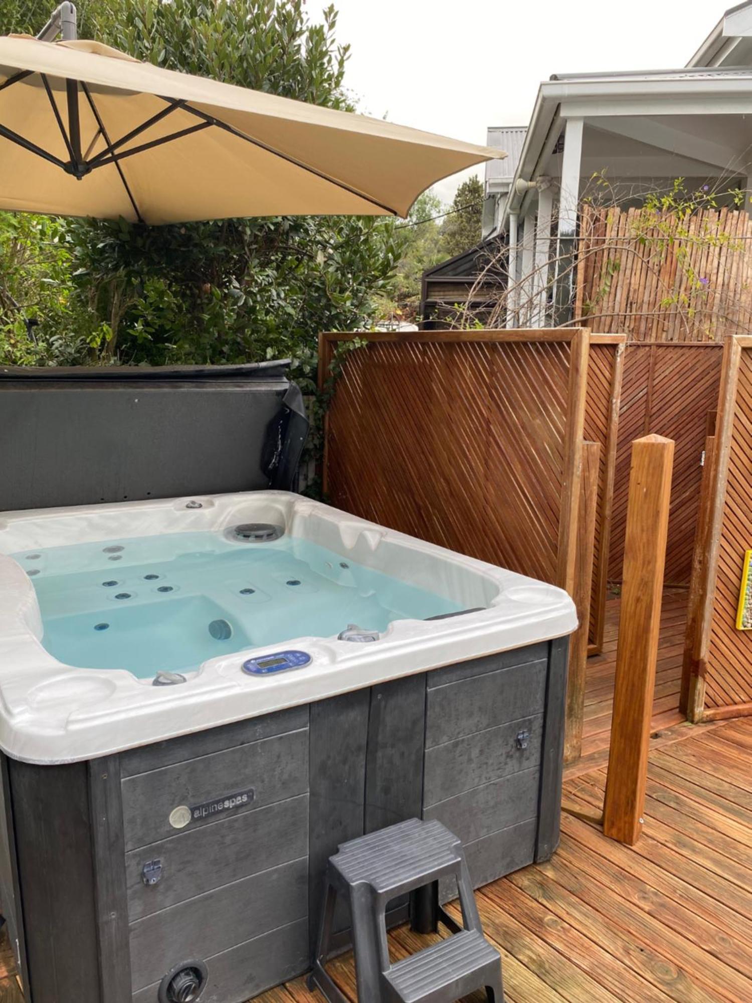 וונגאנואי Superb Studio Retreat With Spa, Pool & Bbq Access מראה חיצוני תמונה