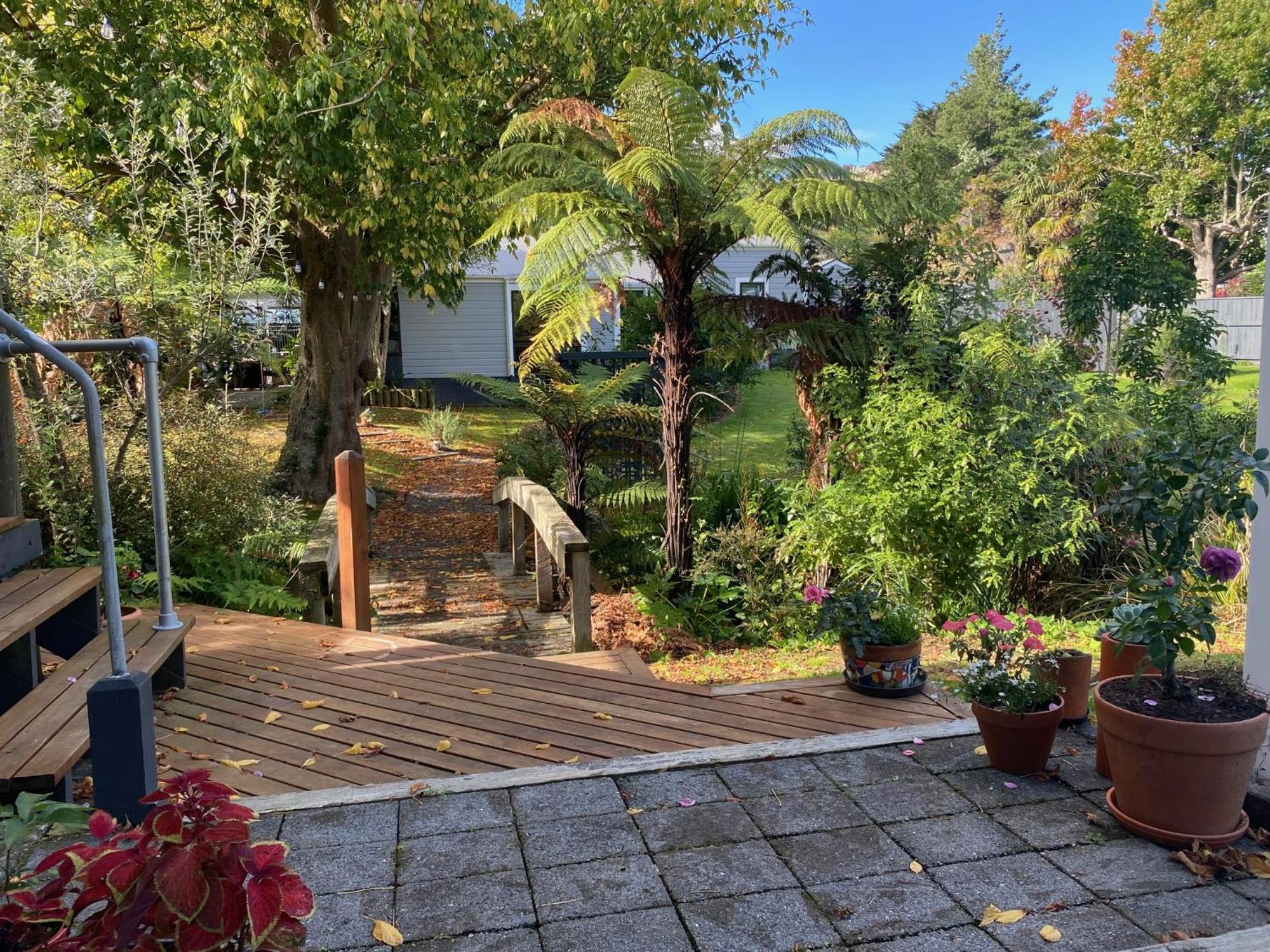 וונגאנואי Superb Studio Retreat With Spa, Pool & Bbq Access מראה חיצוני תמונה